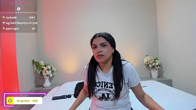 Chat XXX en directo de Umarani_