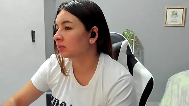 __Emma__11__Lecat_ Obrolan Langsung XXX