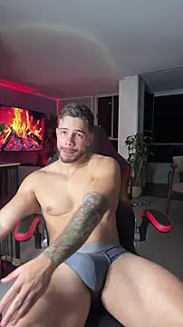 Valenthino_Salvatore Adlı Modelin Canlı XXX Sohbeti