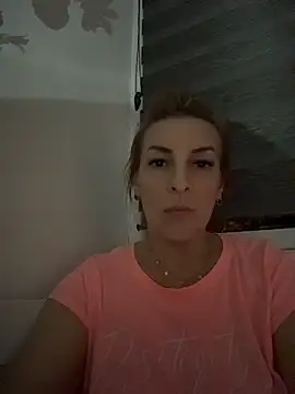 Hot-Milf4U's Webcam Show