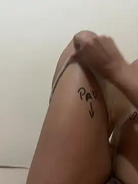 Amorabourbon's Live XXX Chat