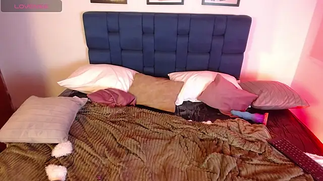 Neko_ne_69 Show in webcam