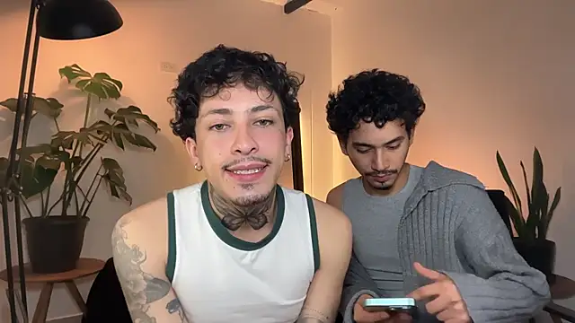 Czat XXX na żywo – Noah_and_Steven