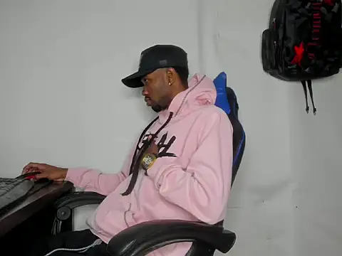 Kofi_exotic_2's Live XXX Chat
