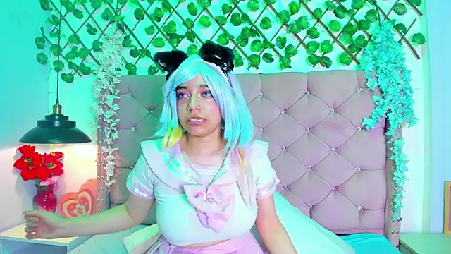 แชท XXX สดของ Kira-Berry
