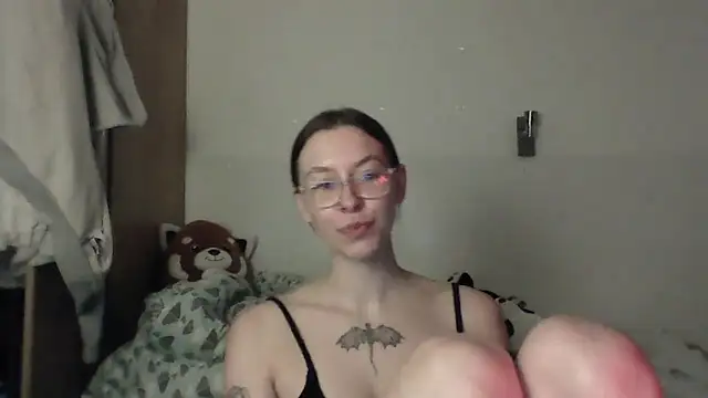 JuicyErika Chat XXX live