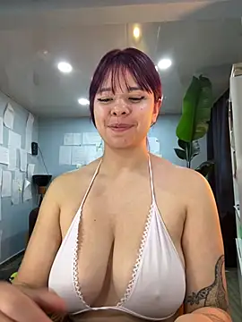 Canneela Adlı Modelin Canlı XXX Sohbeti