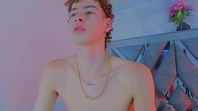 nova_salvatore Adlı Modelin Canlı XXX Sohbeti