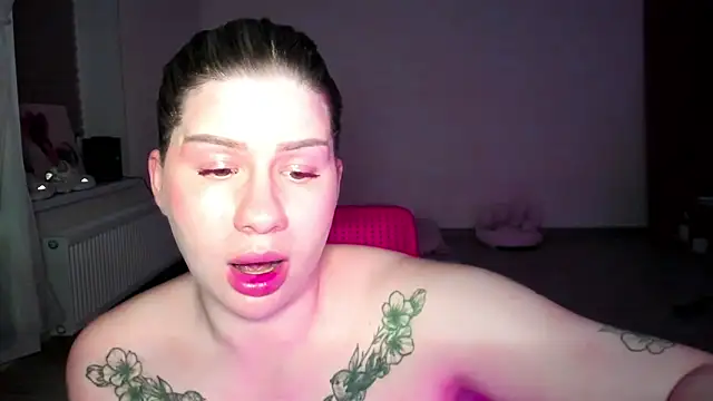 JuicyHelenX's Live XXX Chat