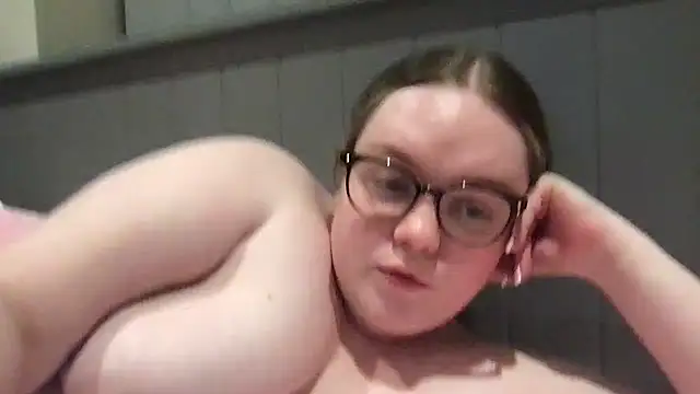 Chat +18 de honeyyy24 ao vivo