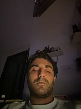 elia2711 Show in webcam