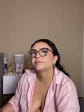 AlmaraRouge Chat XXX in diretta