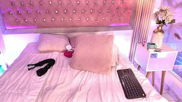 MiaGinger_'s Live XXX Chat