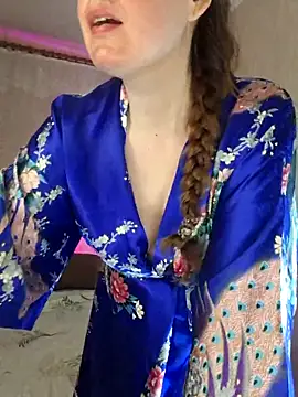 Kira_land Chat XXX live
