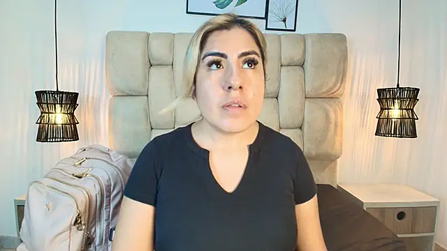 Živý XXX chat AdharaSmithh
