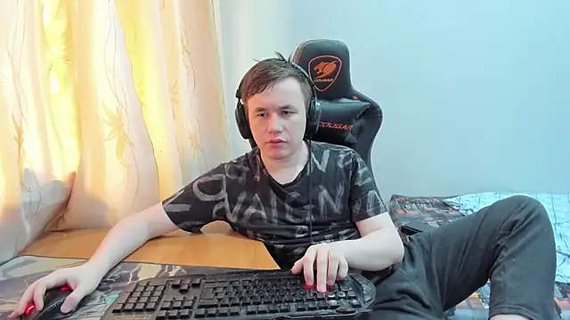 iliaskrislove Chat XXX live