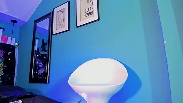 Show modela kevinn_bluee na web-kameri