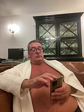 MountJohnXL's Live XXX Chat