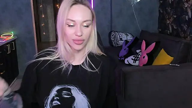 Blckmirrorr Chat XXX in diretta