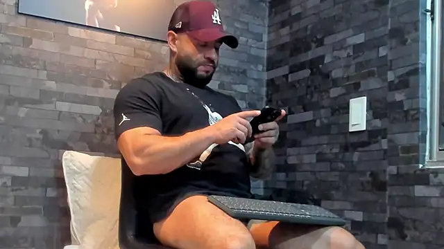 عرض كام BruceDallas