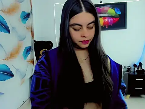 Maddi_ivanova2026: вебкам-шоу