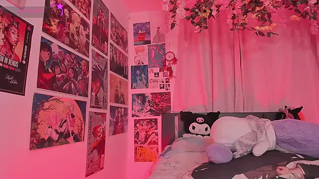 MissCurvyTop's Live XXX Chat