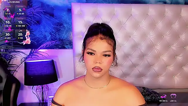 Keira_Fox31's Live XXX Chat