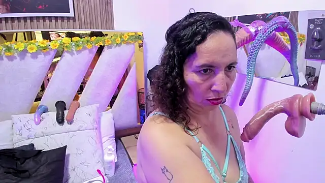 Luna_Naughty1's Live XXX Chat