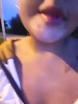 Chatroom XXX en direct de Adina_Skaly