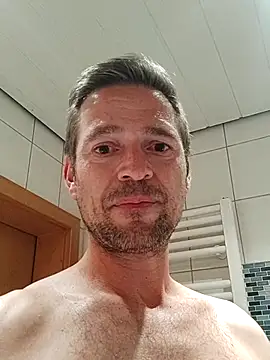 janosch319 Live XXX Chat