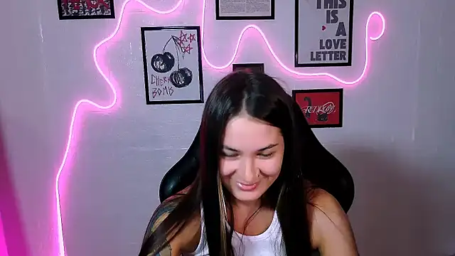 Chat +18 de AlisaFrost ao vivo