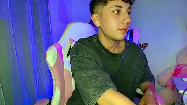 OLIVER_K Live XXX-chat