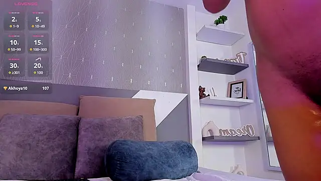 Chat +18 de Andreaa_Clark ao vivo