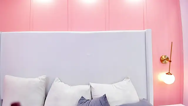 XXX chat uživo modela samara_star