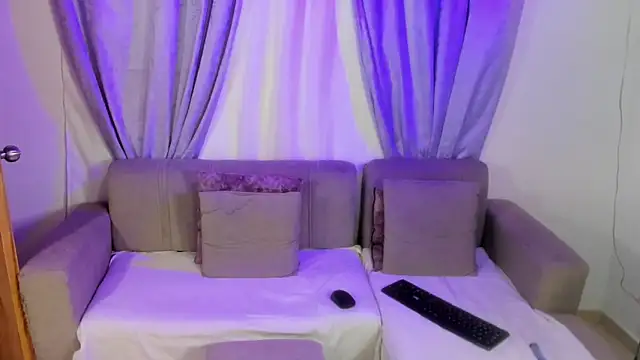 MiaYMolly 라이브 XXX 채팅