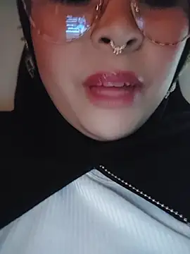 Elinaax 现场XXX聊天