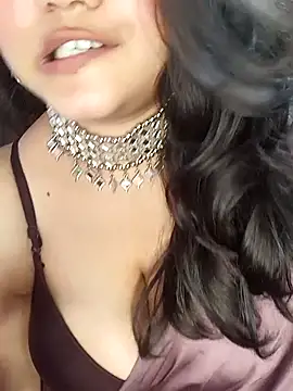Riya_Stream01's Live XXX Chat