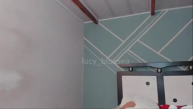 Lucy-Bluesea: онлайн-секс-чат