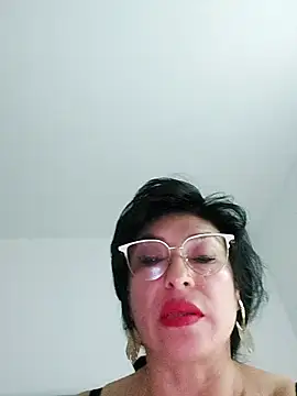 katysquirtdirtyn Live XXX chat