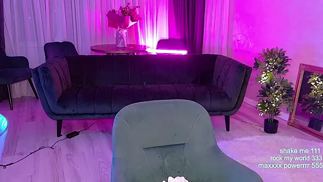 Chatroom XXX en direct de CutiePie69__