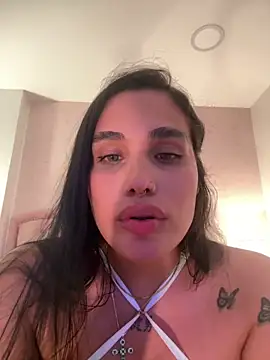 Chat +18 de Bella__Wood ao vivo