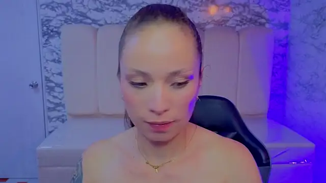 Chat +18 de Sofi_Green_v ao vivo