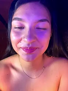 Hhannachiki's Live XXX Chat