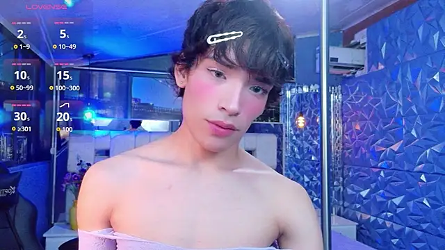 AlecciaNova 网络视讯表演