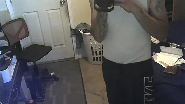 Johnny1991Blunt's Live XXX Chat