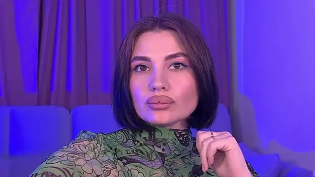 AdrianaToress 现场XXX聊天