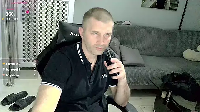 Succubus5879 Show in webcam