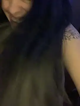 SmokyDee Adlı Modelin Canlı XXX Sohbeti