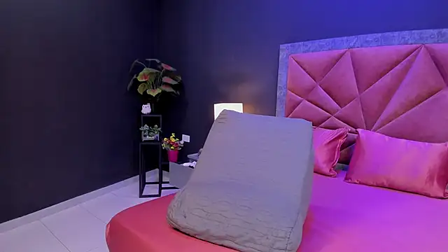 Chat XXX Live mia_milff