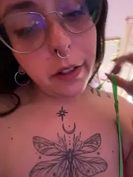 Mizztikaa's Live XXX Chat